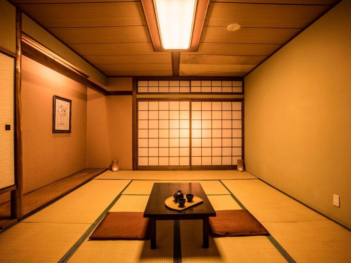 Готель Ooedo Onsen Monogatari Kaike Йонаґо Екстер'єр фото